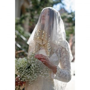 Cora Veil